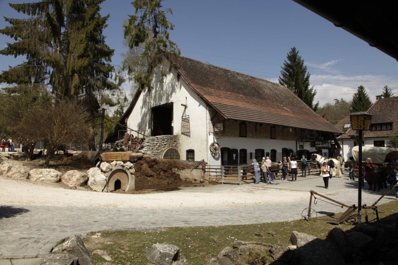 Erlebnisgastronomie Lochmuhle Hotel Eigeltingen Eksteriør billede